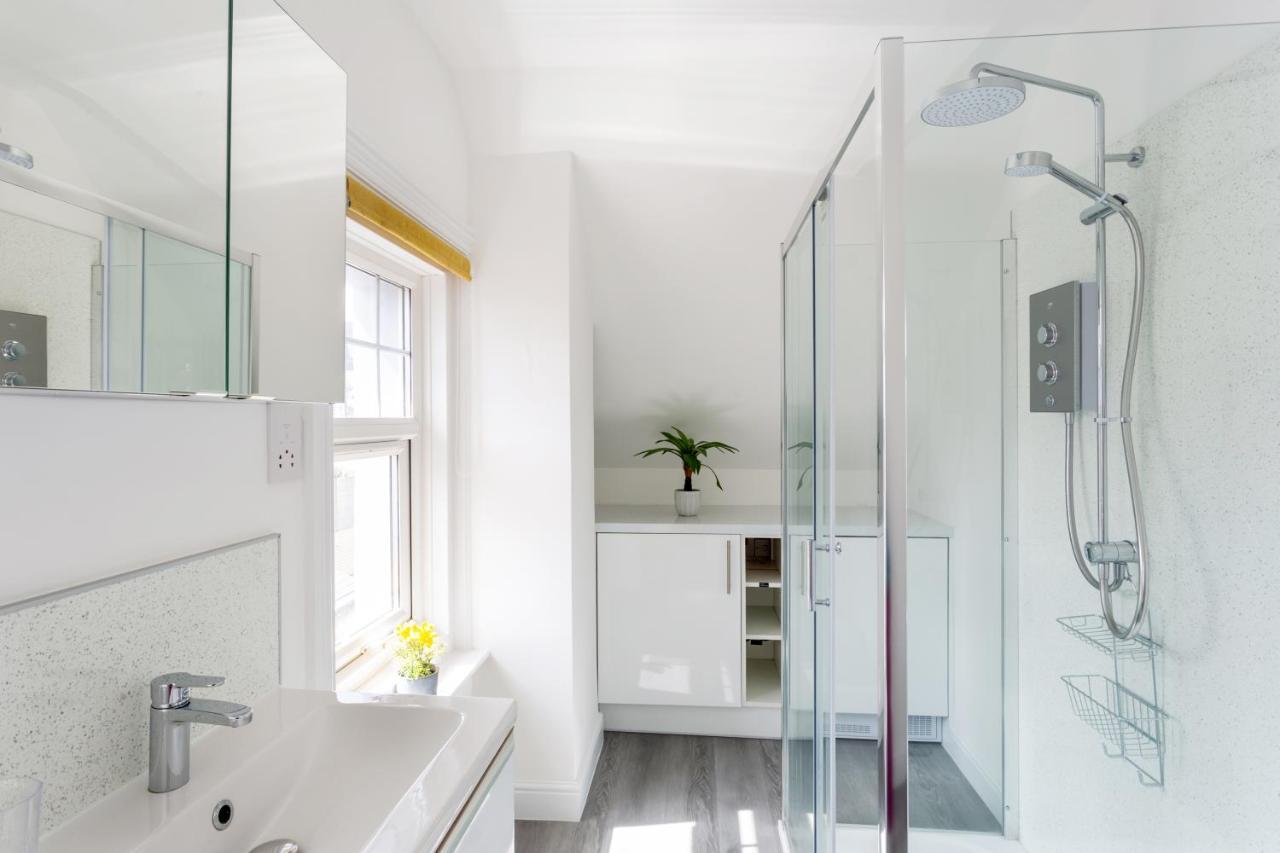 Beach View Luxury Apartment Lyme Regis Exteriör bild