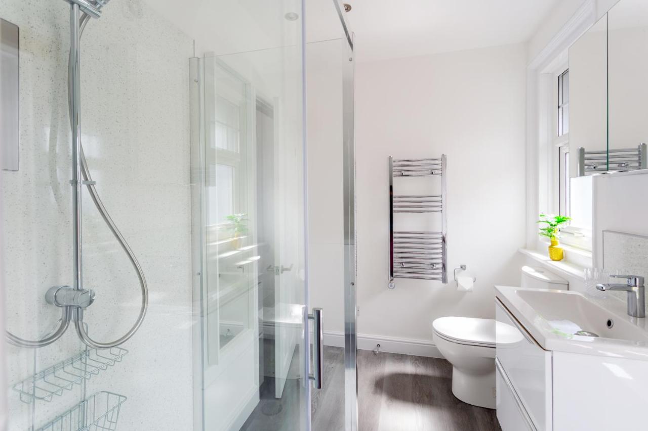 Beach View Luxury Apartment Lyme Regis Exteriör bild