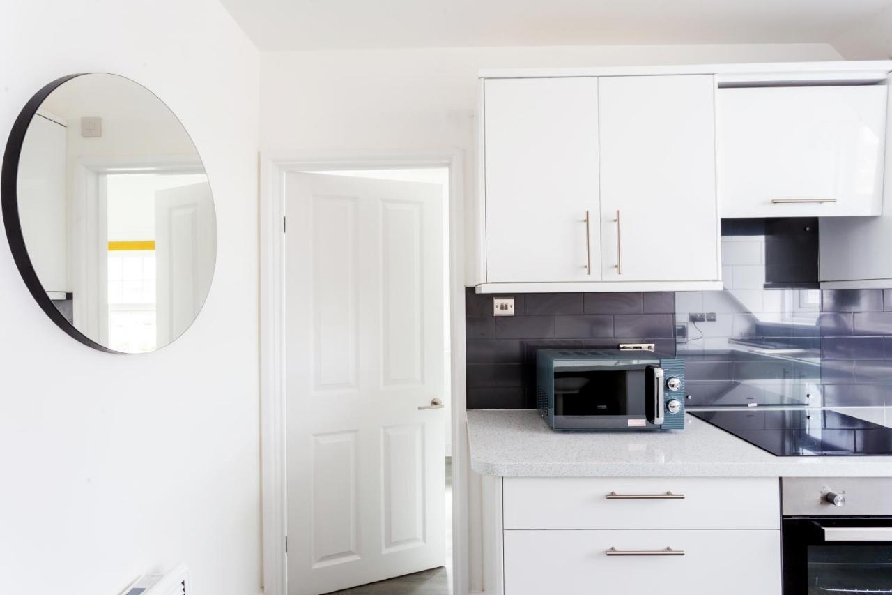 Beach View Luxury Apartment Lyme Regis Exteriör bild